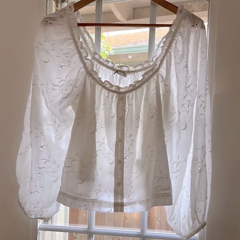 3/4 sleeve white tee